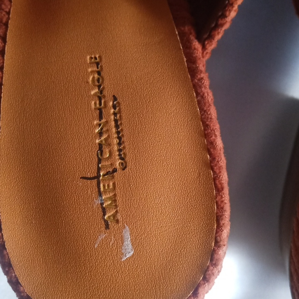 AMERICAN EAGLE - Picture 3 of 4